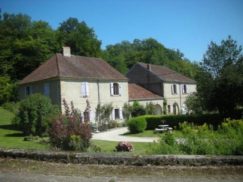 Gîte paisible dans forêts avec vélos et randonnées, animaux admis - FR-1-583-503