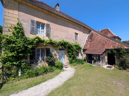 Gîte paisible près des forêts - FR-1-583-504