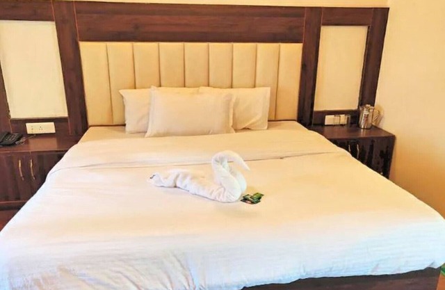 G Villas- Luxurious Cottage with beautiful mountain view 8