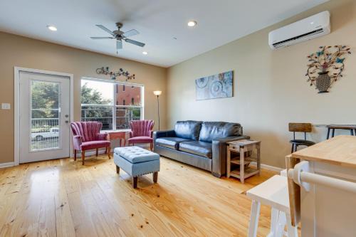 Game Room and Walkable Location Mobile Condo!