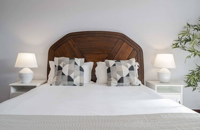 Garajau I by An Island Apart