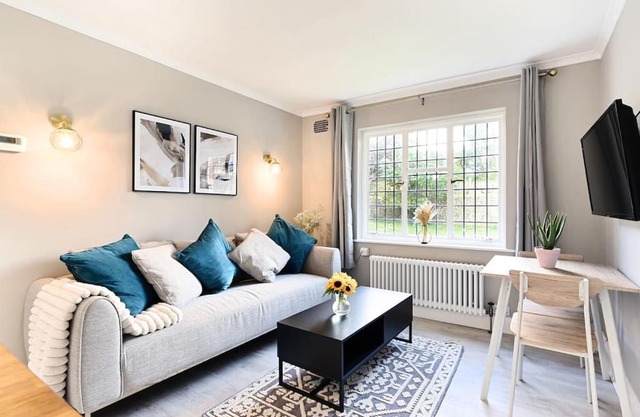 Garden Flat, Walnut Tree House