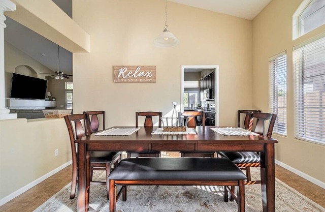 Gardenesque oasis getaway w/cooling water misters