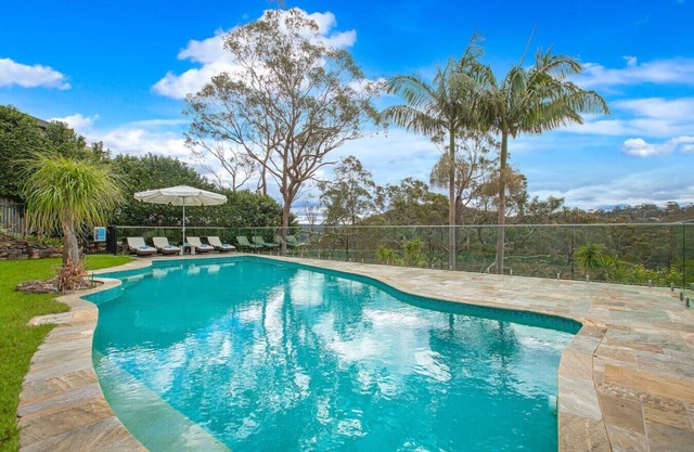 Garigal Retreat with Pool access