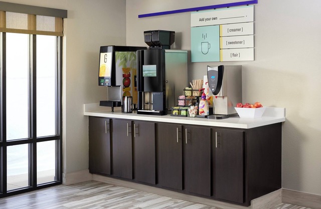 Garner Hotel Glen Burnie BWI Airport Area by IHG