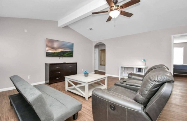 Garnet: Beautiful Gated Rental | Handicap Accessible