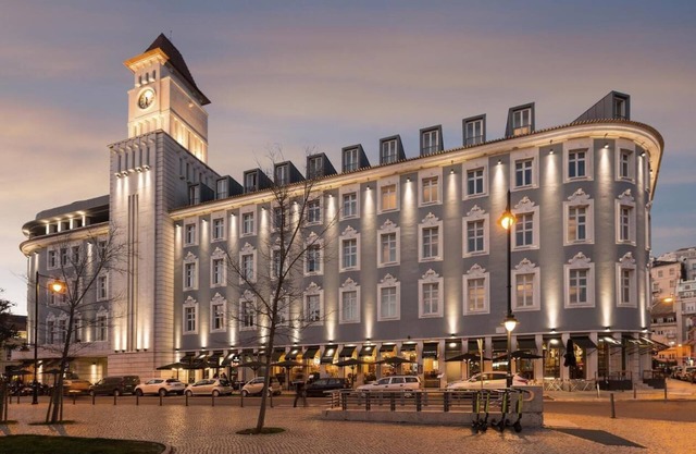 Gary01 Exclusive Top Floor 2BD by the Timeout Market