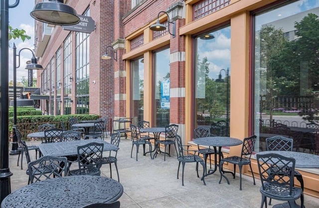Gateway to Columbus' Wonders! Pet-friendly Unit Close to Victorian Village