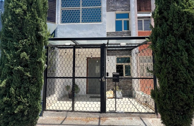 GDL Zapopan centric entire house, Expo, Galerias Mall, La Perla, Akron stadium