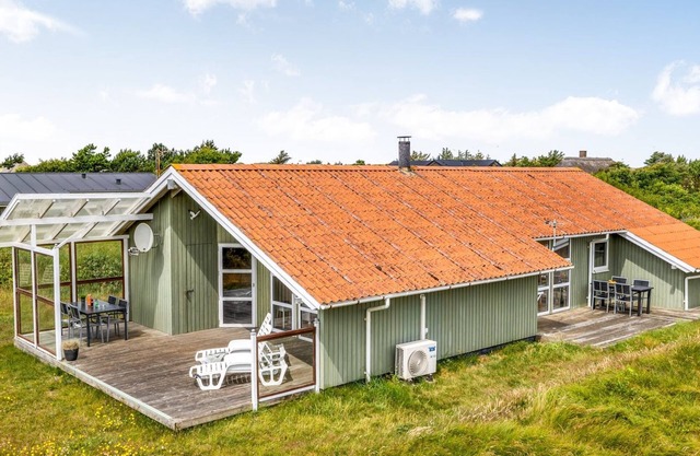 "Gedda" - 700m from the sea by Interhome