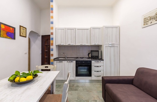 Gelso Complex Studios and Flat by Napoliapartments