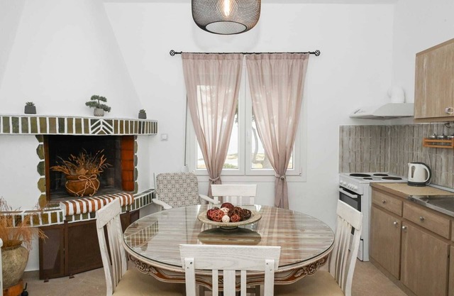 Gemilos Nest, Vacation Home