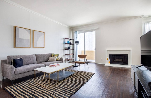 Generous Beverly Hills 1BR, nr Century City, by Blueground