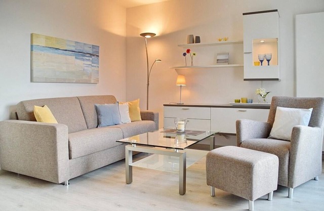 Geschmackvolles Apartment mit Balkon und Tollem Wellnessbereich mit Pool im Haus