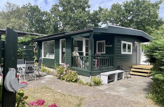 Geschmackvoll Eingerichtetes Chalet mit Neuem Badezimmer, Wlan, Klimaanlage