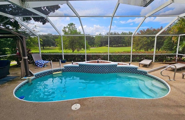 Get it all - Pool, Jacuzzi, Golf View, & Golf Cart