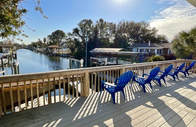 Get to the Gulf! - Pool, Private Dock, Sleeps 10