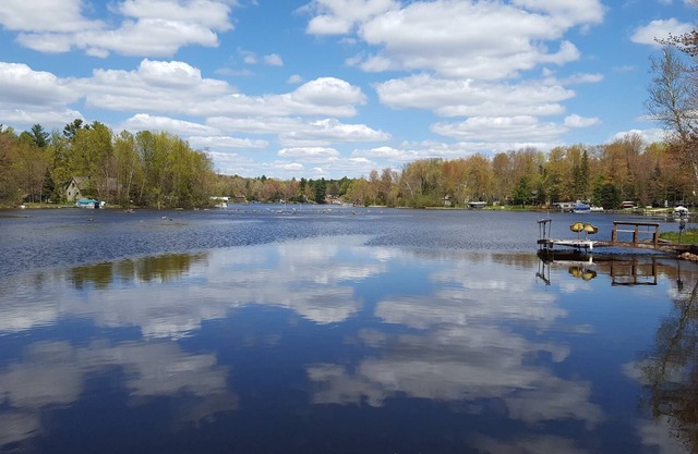 Getaway on Chute Pond! Pontoon Boat Available to rent.