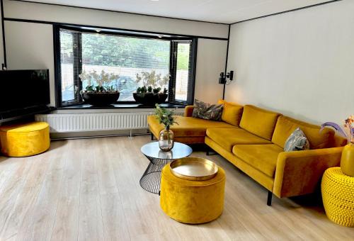 Gezellig chalet met 2 slaapkamers aan bosrand