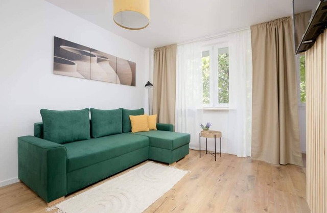 Gierymskiego 17 | Spacious Apartment | Wi-Fi