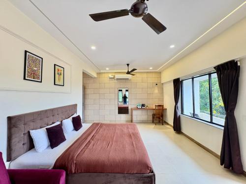 Girivihar Holiday Club - Pure Veg