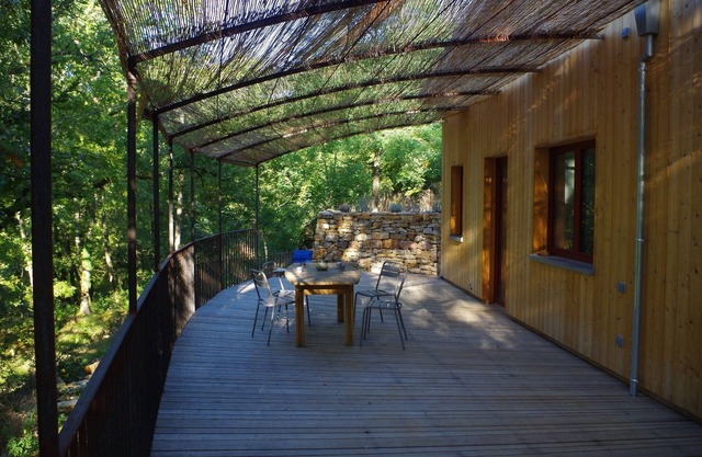 Gite écoconstruction, natural pool