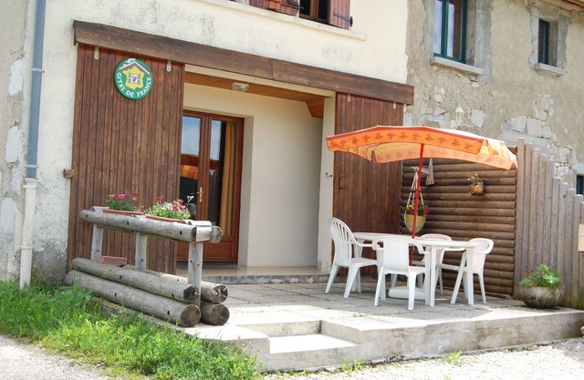 gite de France in old farm park of Haut Jura