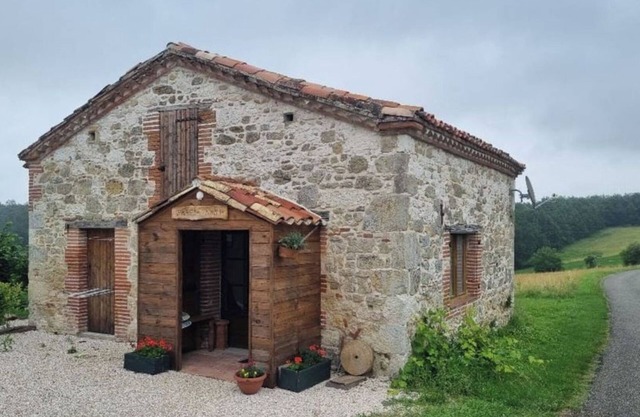 Gîte FABEL HAUT 300 metres from the GR65