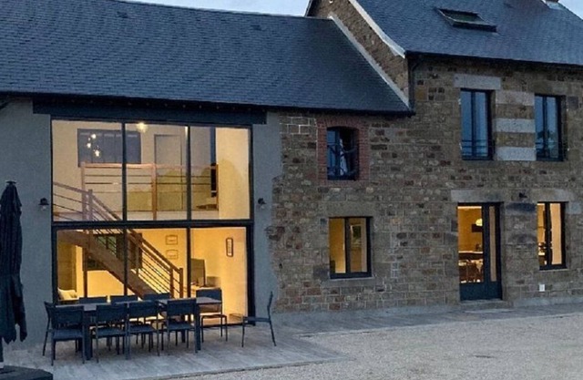 Gîte for 12 people in Le Val St Père in the bay of Mont St Michel
