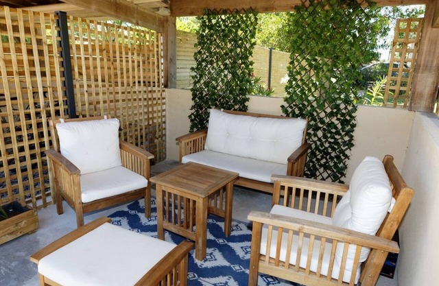 Gite for 8 to 12 people with heated indoor pool