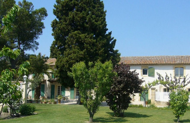 Gîte in an early 18th-century Provencal farmhouse