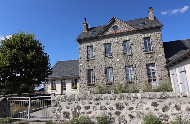 Gite La Trinitat, 4 bedrooms, 12 persons