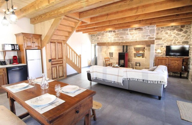 Gite Mandailles-Saint-Julien, 2 bedrooms, 4 persons