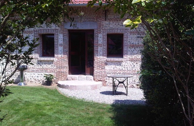 Gîte - very pretty little house with garden - France Normandie - 10' from the sea