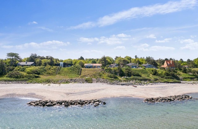 "Gjoko" - 40m from the sea by Interhome