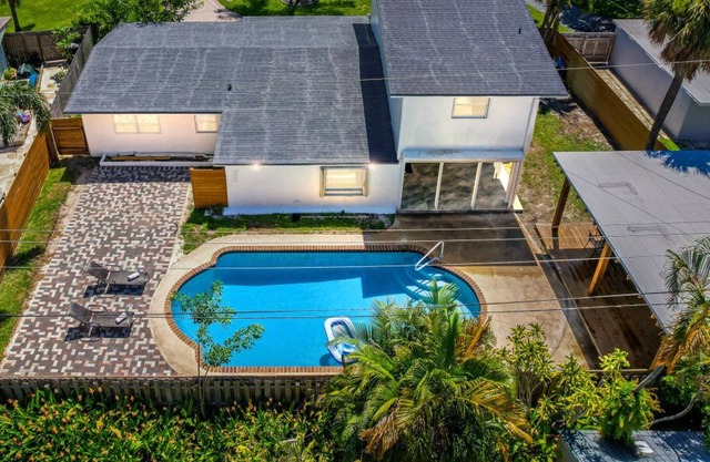 Glamorous Modern Villa - Refreshing Pool