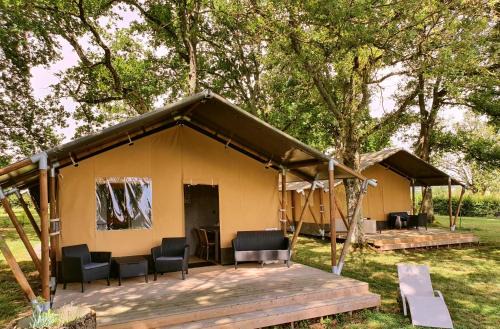 Glamping Les Arbres, Luxe Safaritent met zwembad