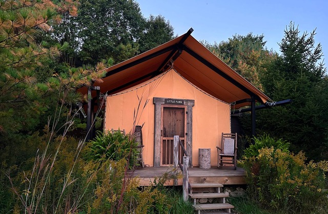 Glamping Tent - Luxurious amenities in the heart of nature!