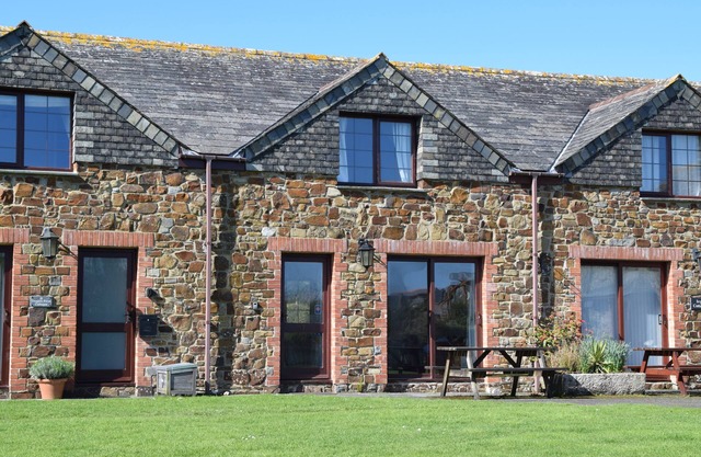 Glen Valley Cottage. Pretty cottage close to Rock and Polzeath