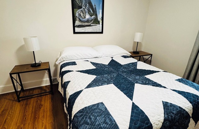 GLOBAL GALLERY: A WORLDLY RETREAT