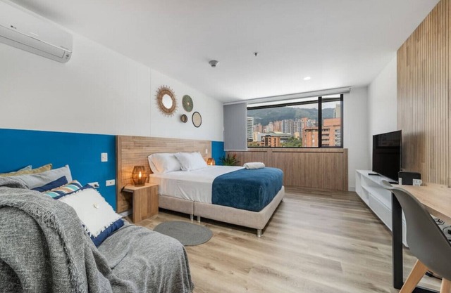 Go Living 1010 · Modern Loft near Milla de Oro & AC - Coworking