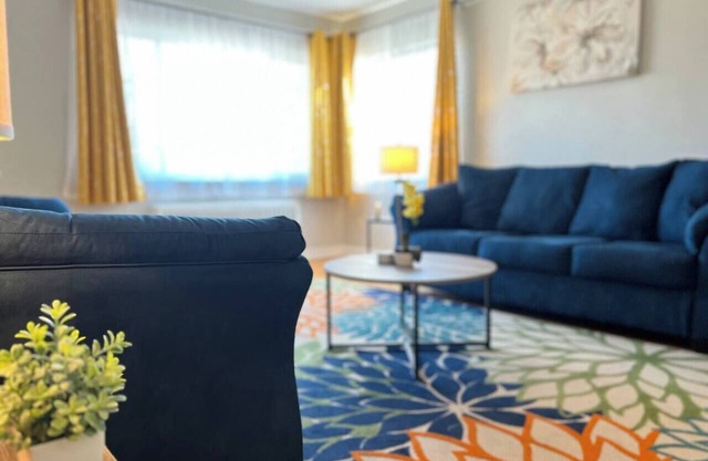 Golden Escape 2 Bedroom Apartment 3