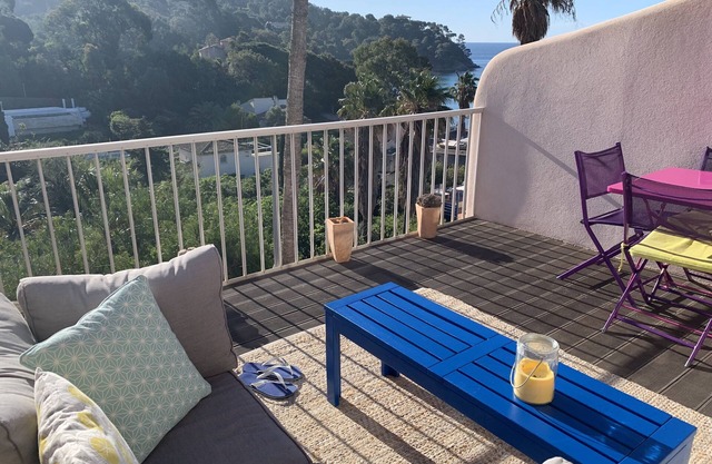 Golf de Saint Tropez/terrace on top floor, sea view