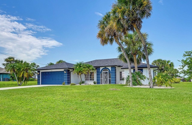 Golf, Swim, Relax: Rotonda West Home w/Pool