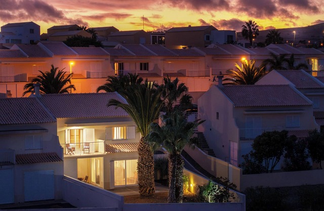 Gonçalves Guest House – Patio and Sea View