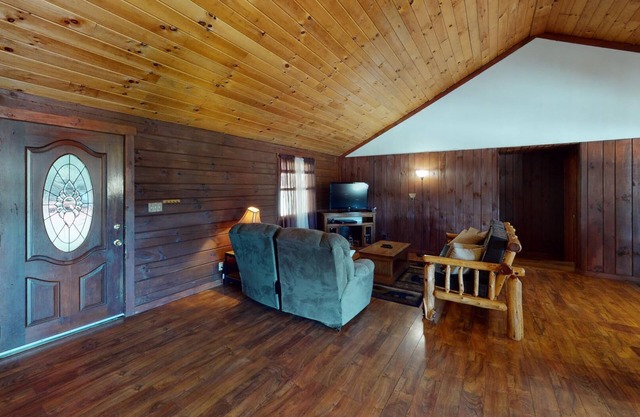 Gone Fishin' - Cabins in Hocking