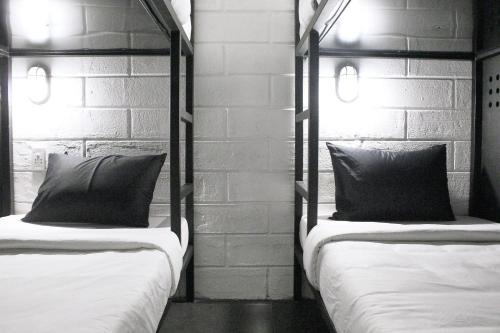 GOO SaiGon DORM- 50A Bui Thi Xuan Q1- by BAY LUXURY