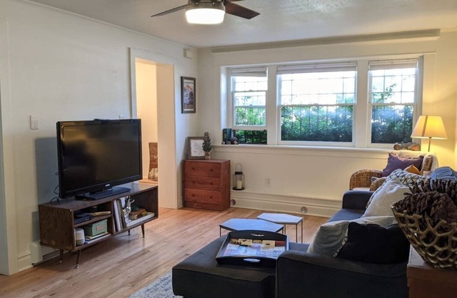 Gorgeous 2 Bdrm Congress Park Condo month to month