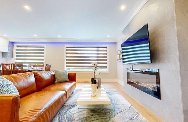 Gorgeous 5 Bedroom Home in North York