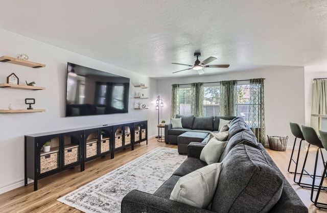Gorgeous 5BR Gem w/Arcade Lackland BMT Seaworld
